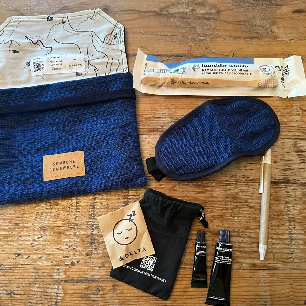 DELTA ONE + SOMEONE SOMEWHERE Business Class Travel Amenity Kit Cosmetic Pouch